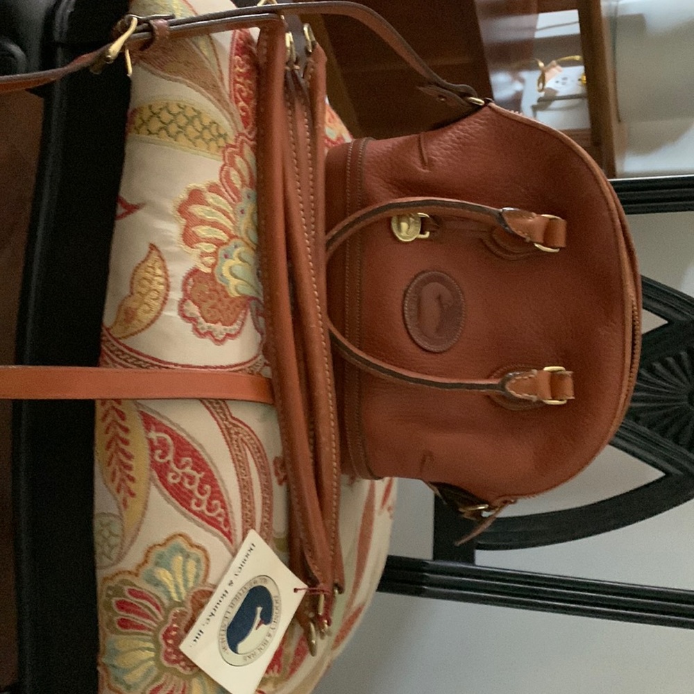 Rare Dooney & Bourke Norfolk pebble grain domed satchel in brown/camel